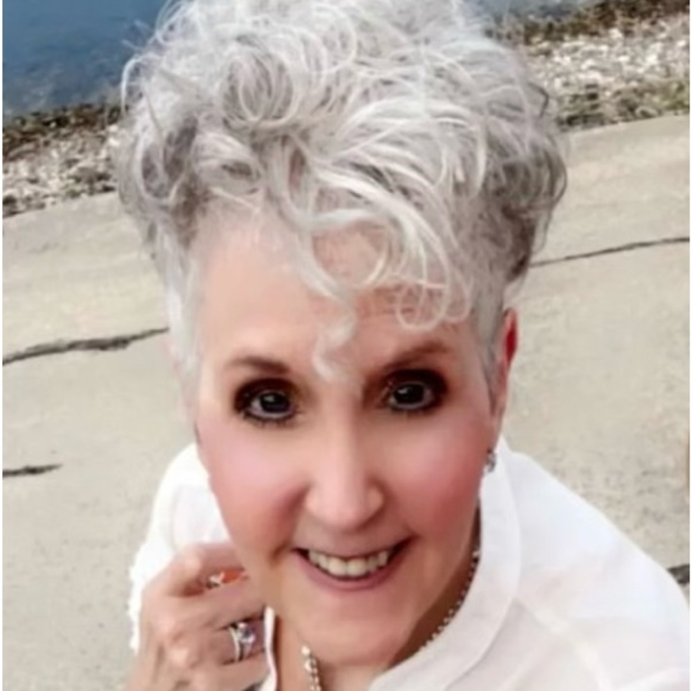 Meet your Posher, Cindy